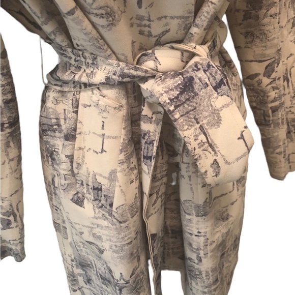 Solitaire Spring Soft Suede Feel Belted Trench Coat Retro Print Sz. S Tan Navy - Picture 3 of 10